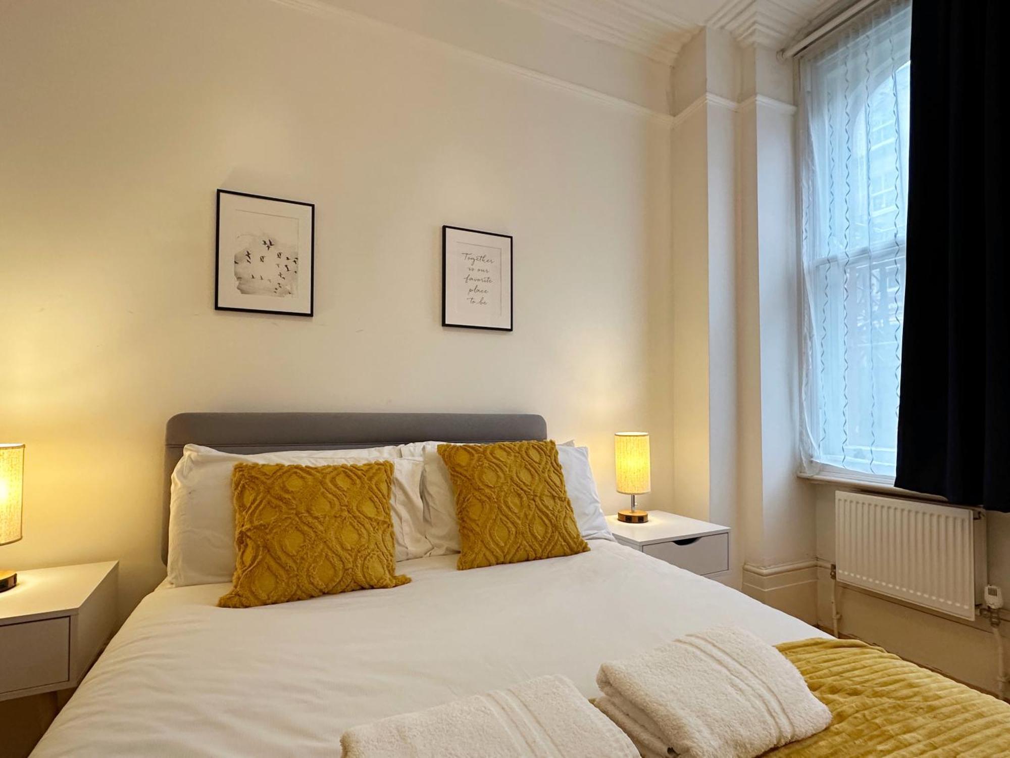 Oliver'S Place In Holborn - 2 Double Beds, 1 Sofa Bed, Great Location Apartment Лондон Екстериор снимка