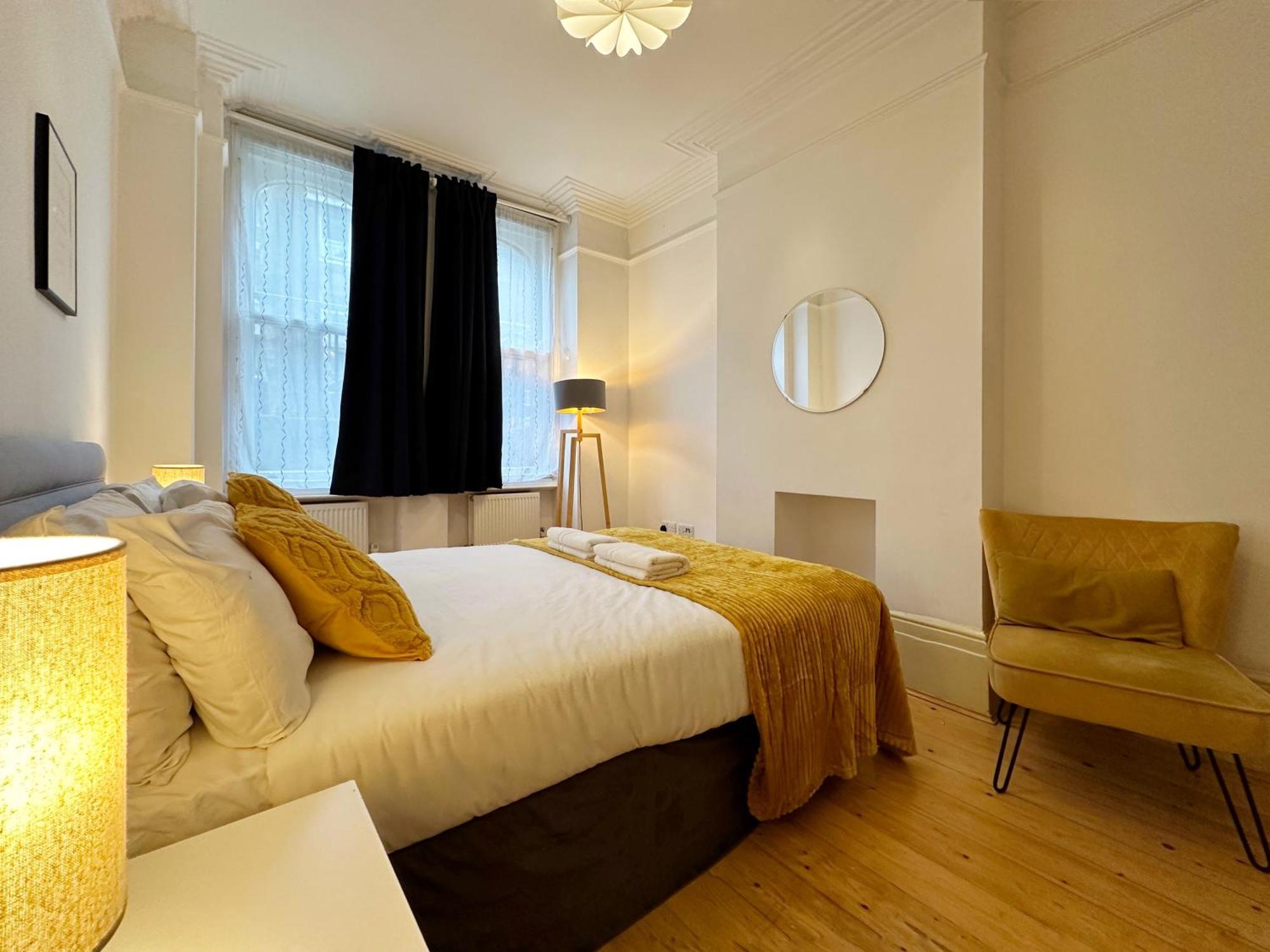 Oliver'S Place In Holborn - 2 Double Beds, 1 Sofa Bed, Great Location Apartment Лондон Екстериор снимка