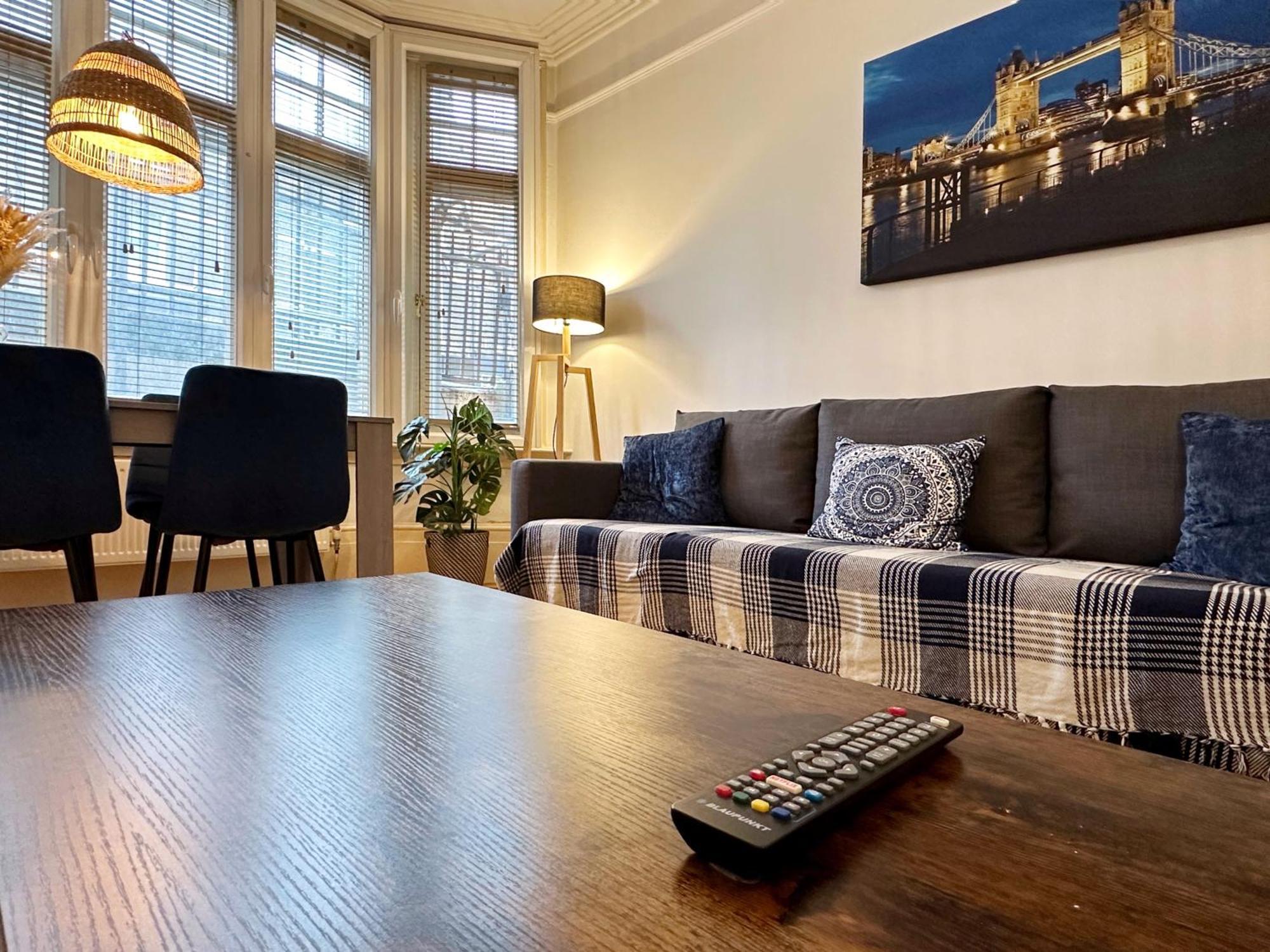 Oliver'S Place In Holborn - 2 Double Beds, 1 Sofa Bed, Great Location Apartment Лондон Екстериор снимка