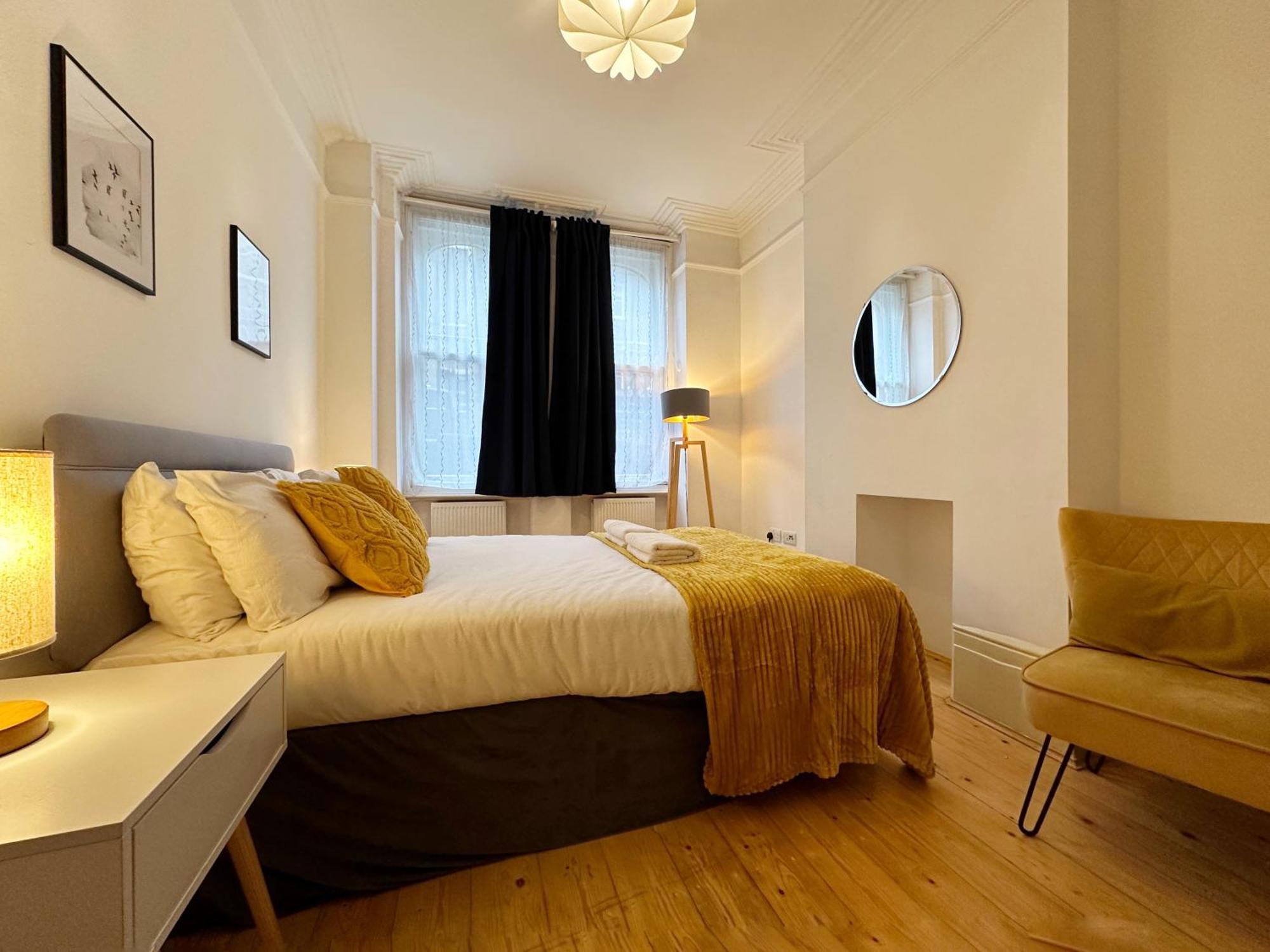 Oliver'S Place In Holborn - 2 Double Beds, 1 Sofa Bed, Great Location Apartment Лондон Екстериор снимка