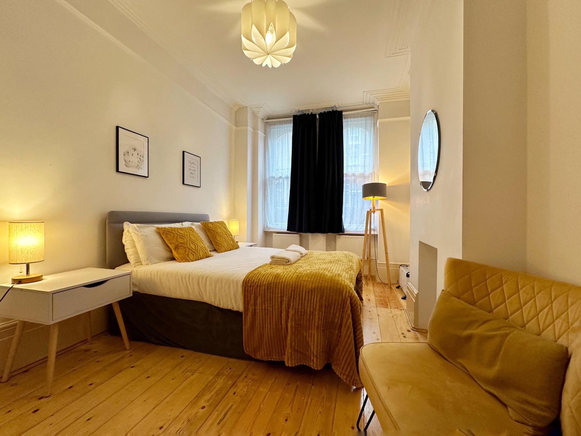 Oliver'S Place In Holborn - 2 Double Beds, 1 Sofa Bed, Great Location Apartment Лондон Екстериор снимка