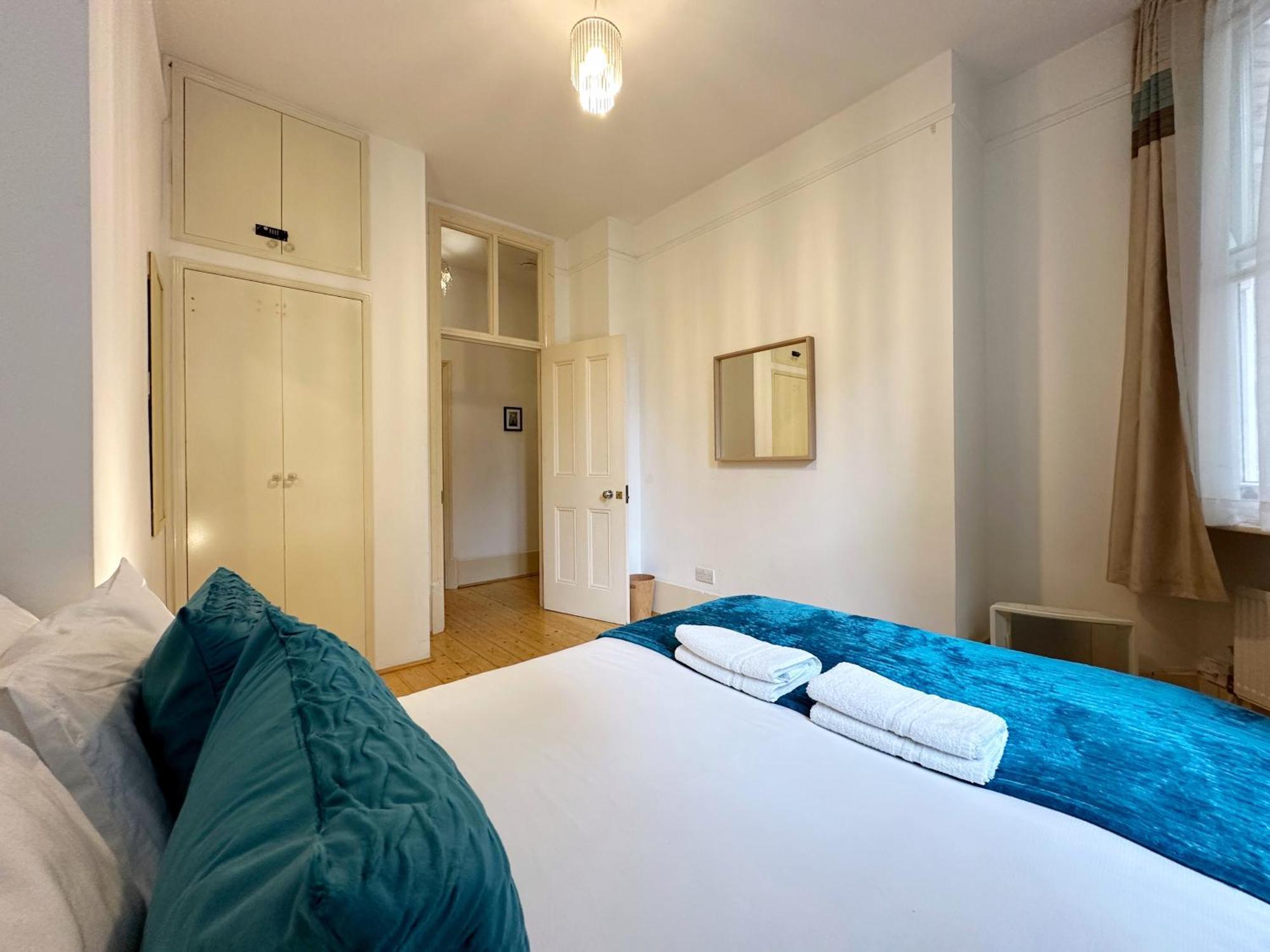 Oliver'S Place In Holborn - 2 Double Beds, 1 Sofa Bed, Great Location Apartment Лондон Екстериор снимка